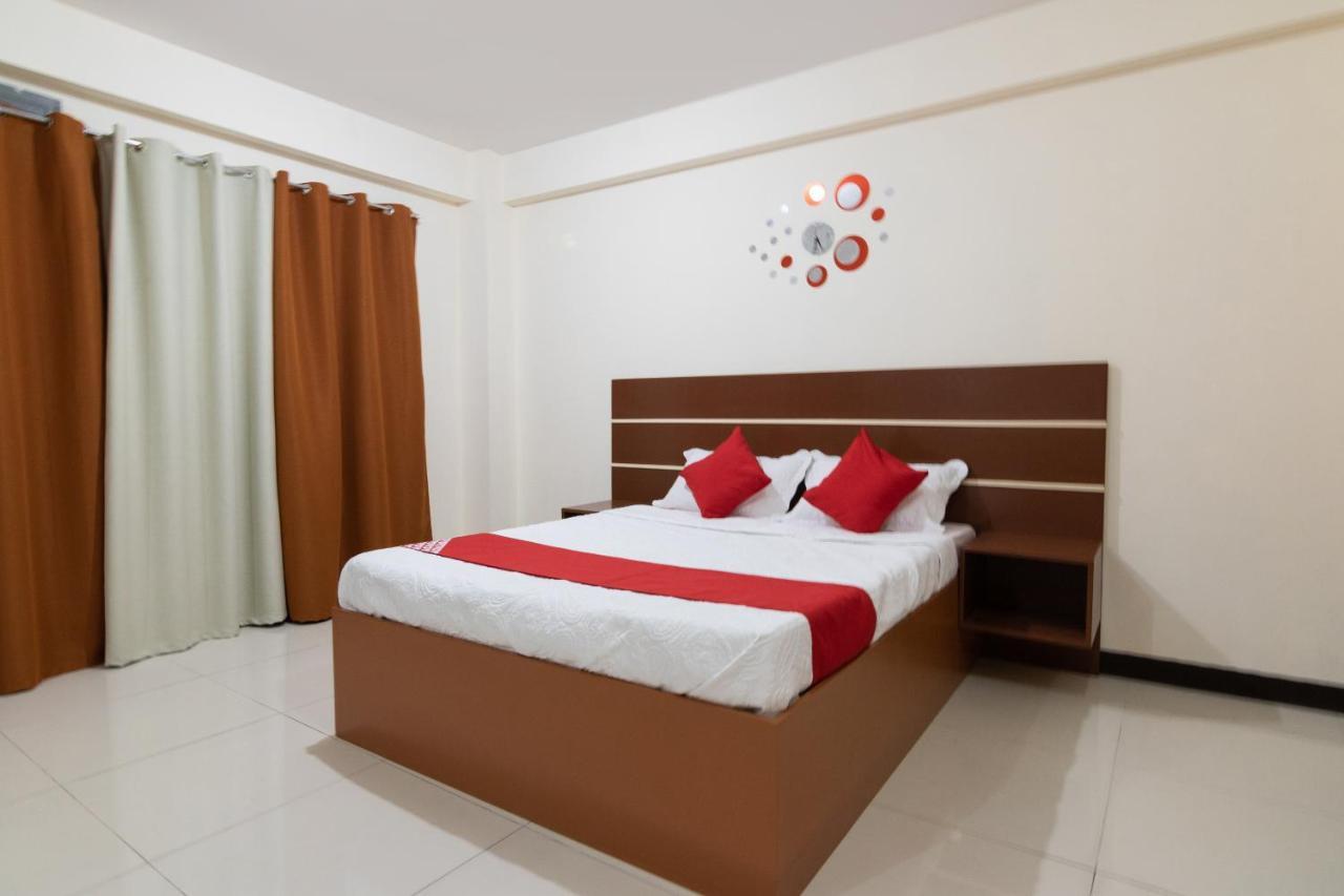 Oyo 578 Red Velvet Suites Manila Luaran gambar