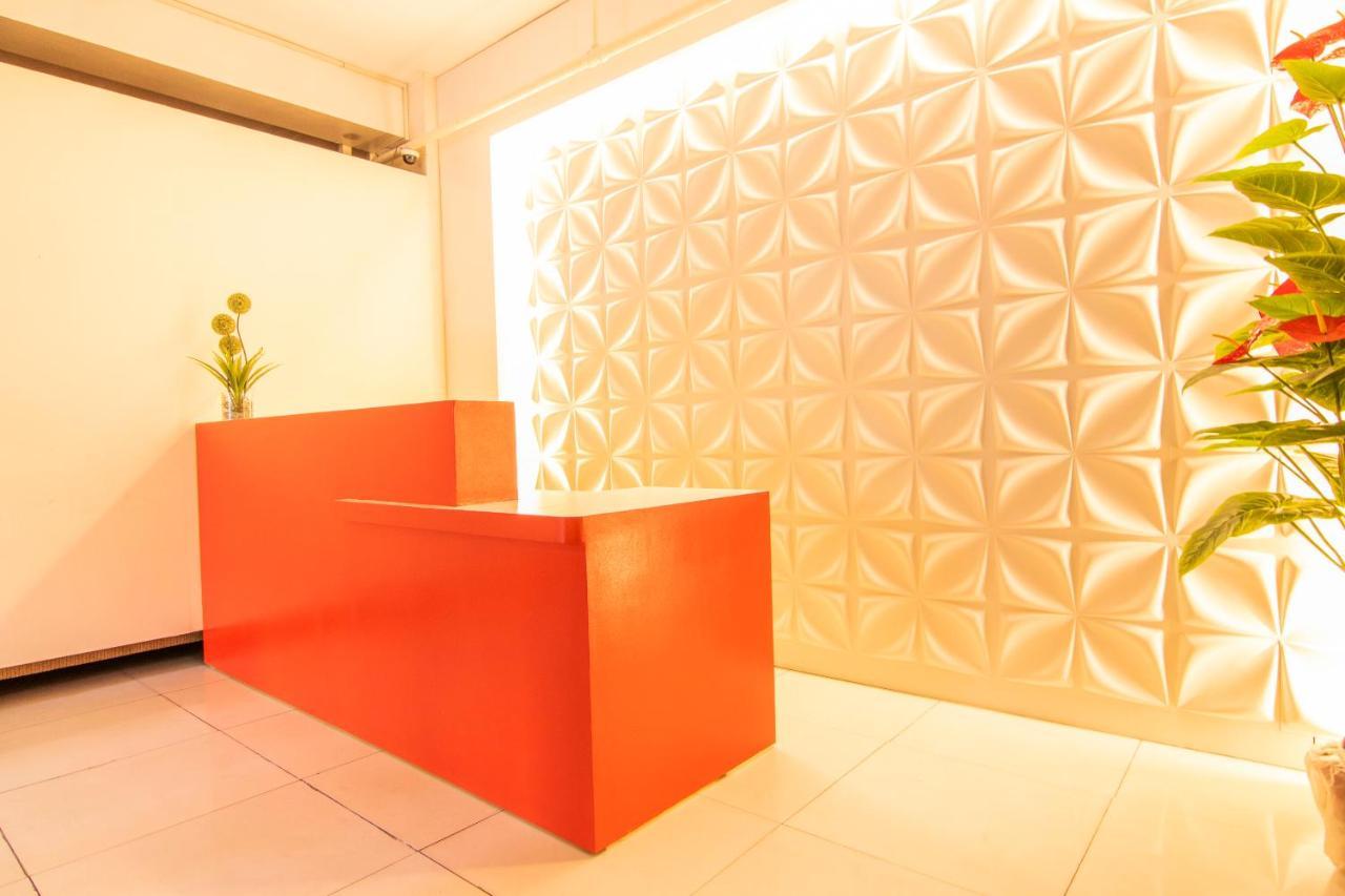 Oyo 578 Red Velvet Suites Manila Luaran gambar