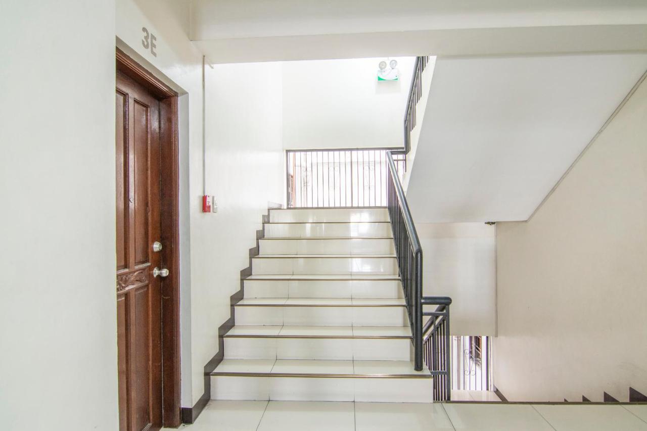 Oyo 578 Red Velvet Suites Manila Luaran gambar